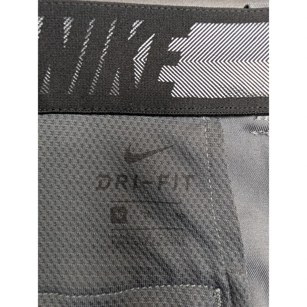 Nike Dri-Fit Lightweight Flat Front Casual Shorts Gray‎ Size 40